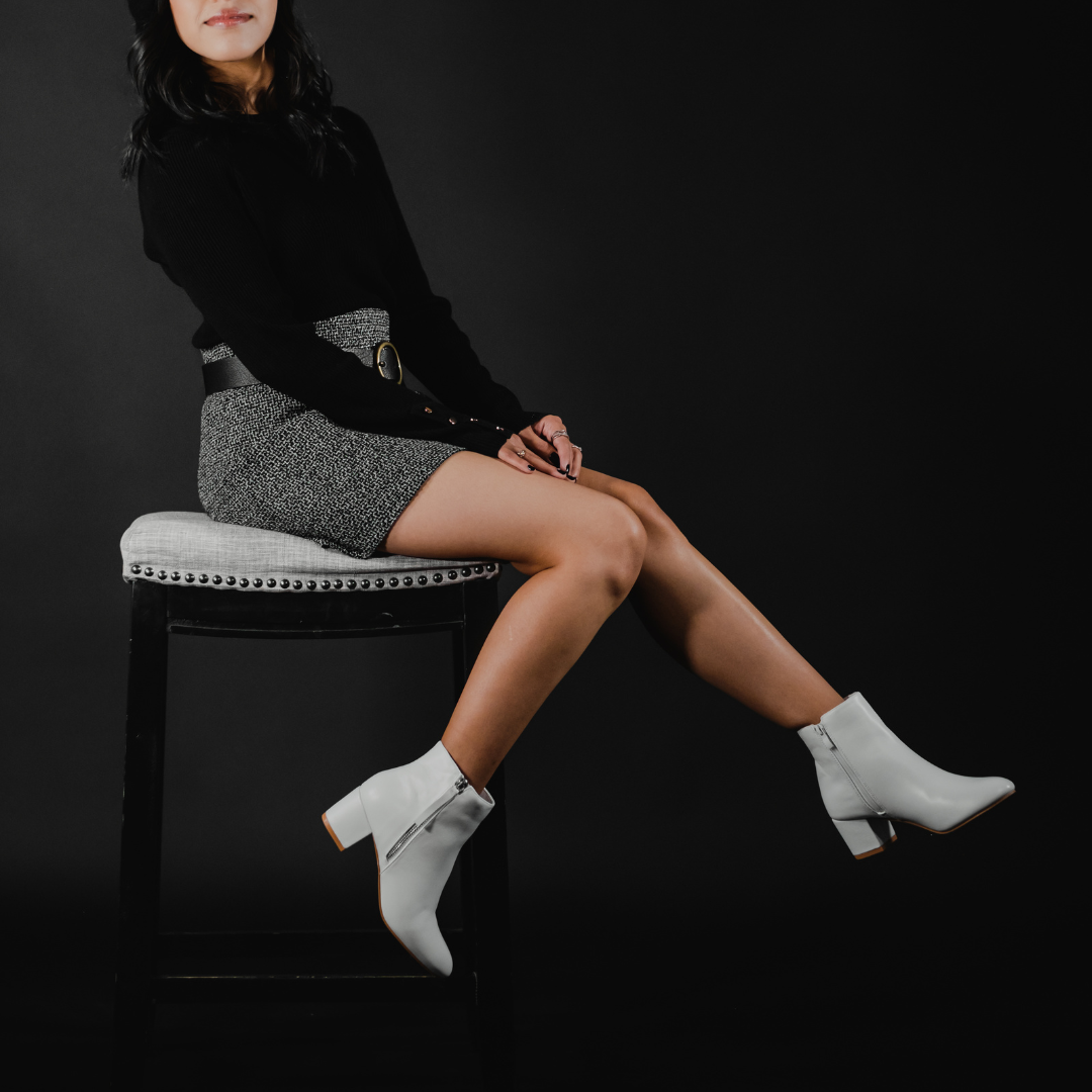 Gabriela - White