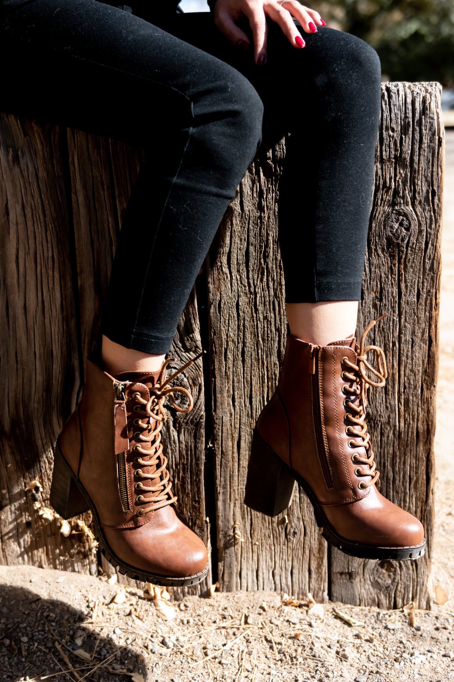 Nailea - Chestnut