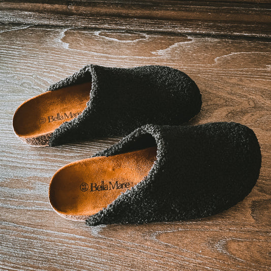 Cozy Slippers - Classic black